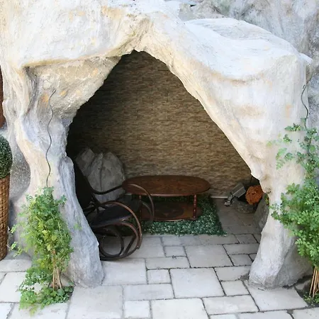 Bed and breakfast Garden And