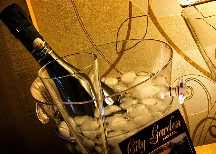 Garden Boutique Alojamento de Acomodação e Pequeno-almoço Bucareste