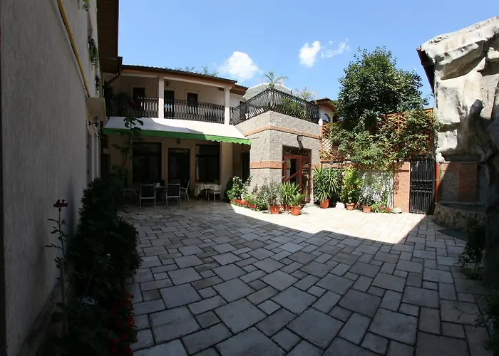 Garden Boutique 3*