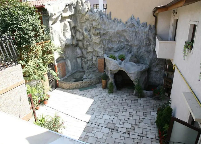 Garden Boutique 3*