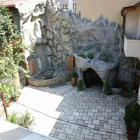 Garden Boutique 3*